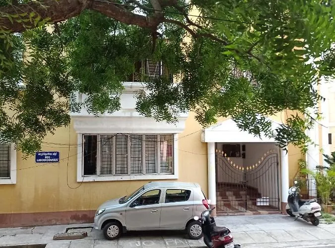 25 Labourdonnais Guest House Pondicherry